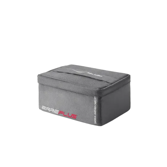 CLOSE_CLEANER_KIT_FOR_SADDLES.webp